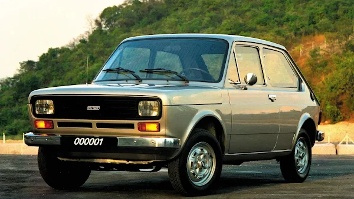 Fiat 147 faz 50 anos com história e preço para relembrar