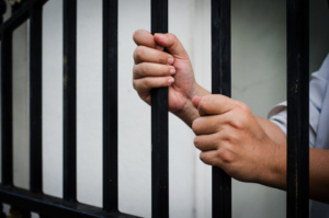 É ilegal a prisão preventiva de ofício sem pedido do MP