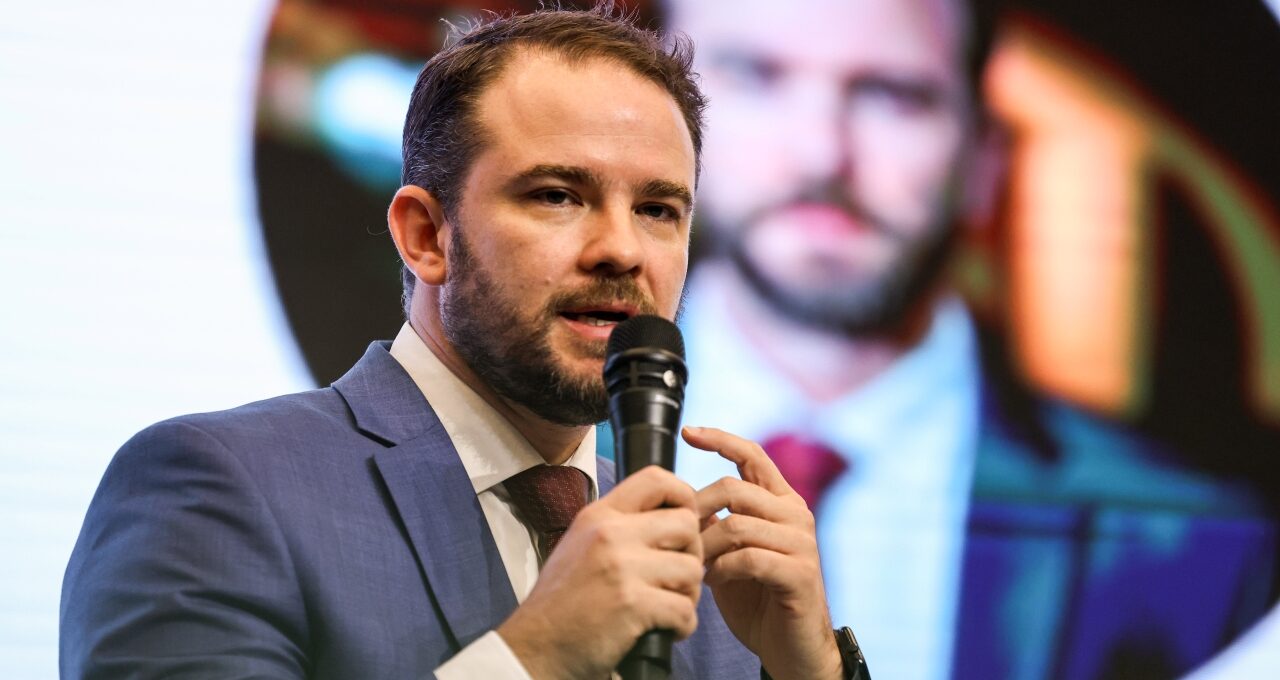 Governo vai zerar IPI por decreto, afirma ministro