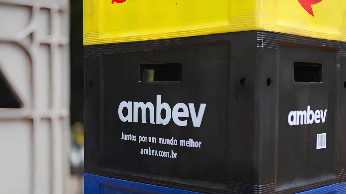 Pela 1ª vez em julho, ações da Ambev são as mais negociadas na B3