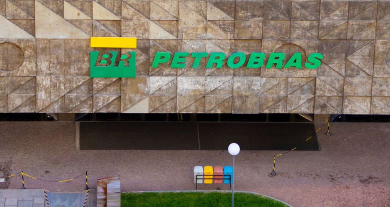 PETR4 recua quase 2% apesar de lucro acima do esperado