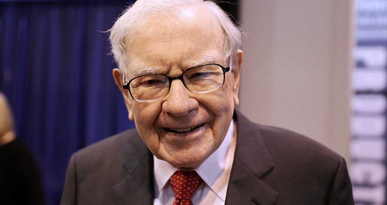 Lucro da Berkshire Hathaway dobra no 2T26 para US$ 25,6 bilhões