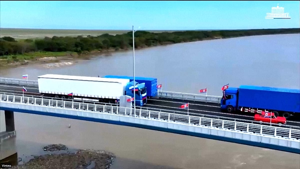 Rússia e Coreia do Norte inauguram ponte na fronteira