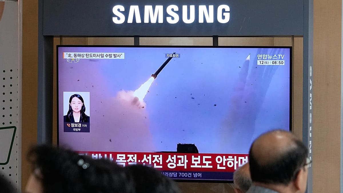 Coreia do Norte lança míssil balístico no Mar do Japão