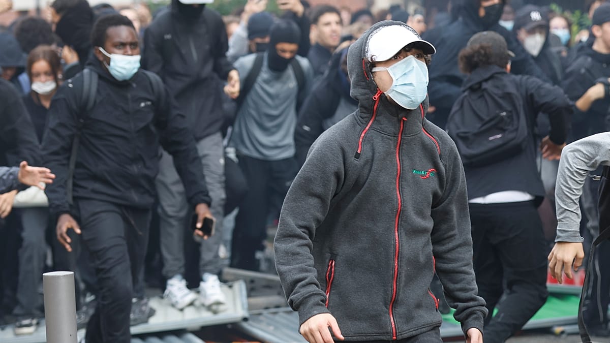 Protestos de estudantes na França bloqueiam escolas por verbas
