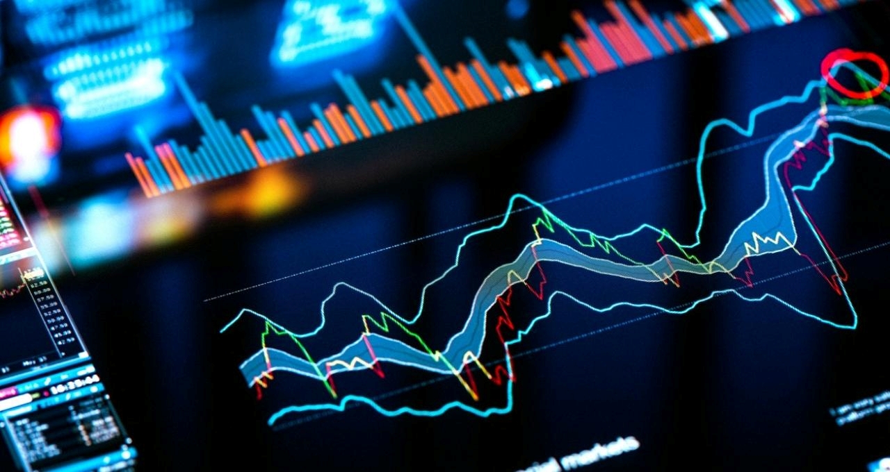 Genial renova carteira small caps para setembro