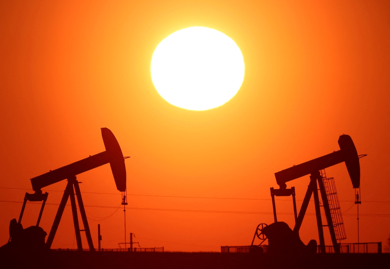 Guerra eleva petróleo acima de US$ 100 e derruba Ibovespa em dólar