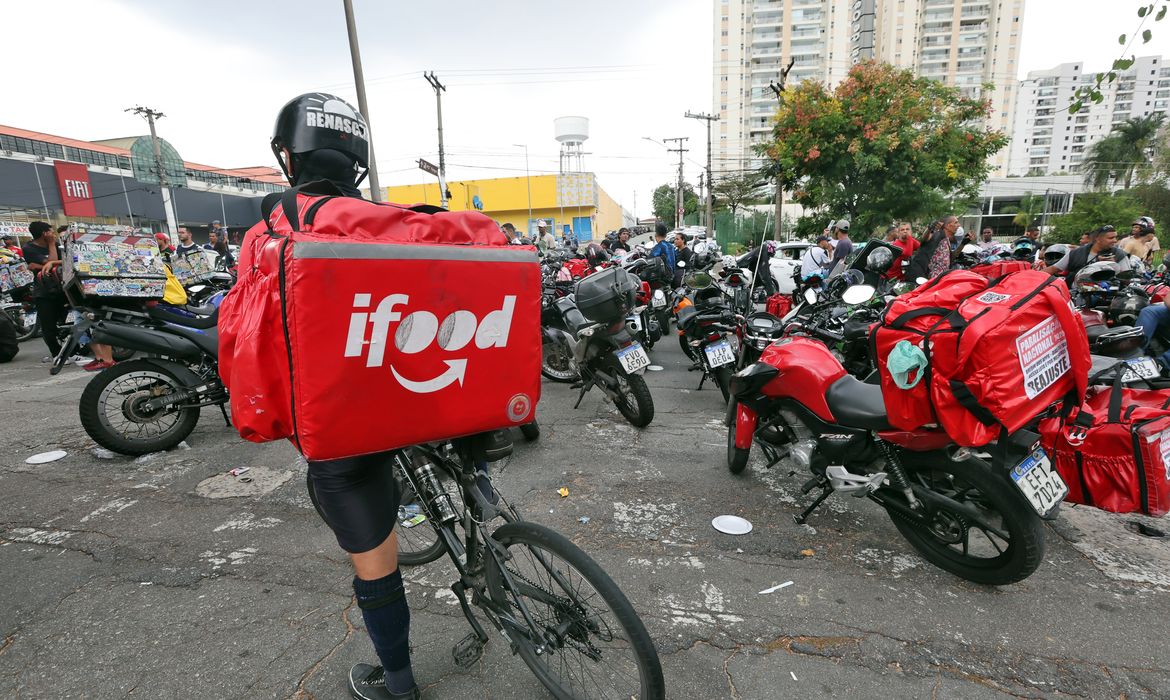 Brasil tem 2 milhões no trabalho por aplicativos em 2025