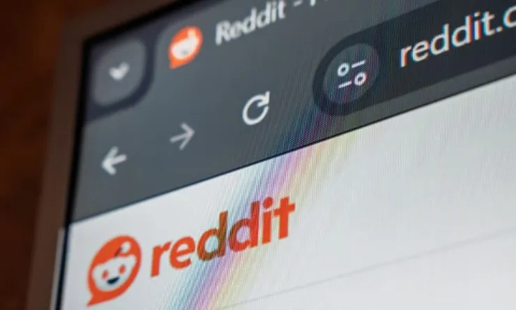 O paradoxo do marketing no Reddit para marcas