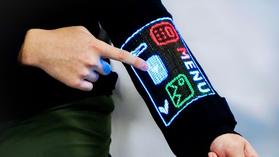 Tela sensível ao toque tecida em roupa é criada