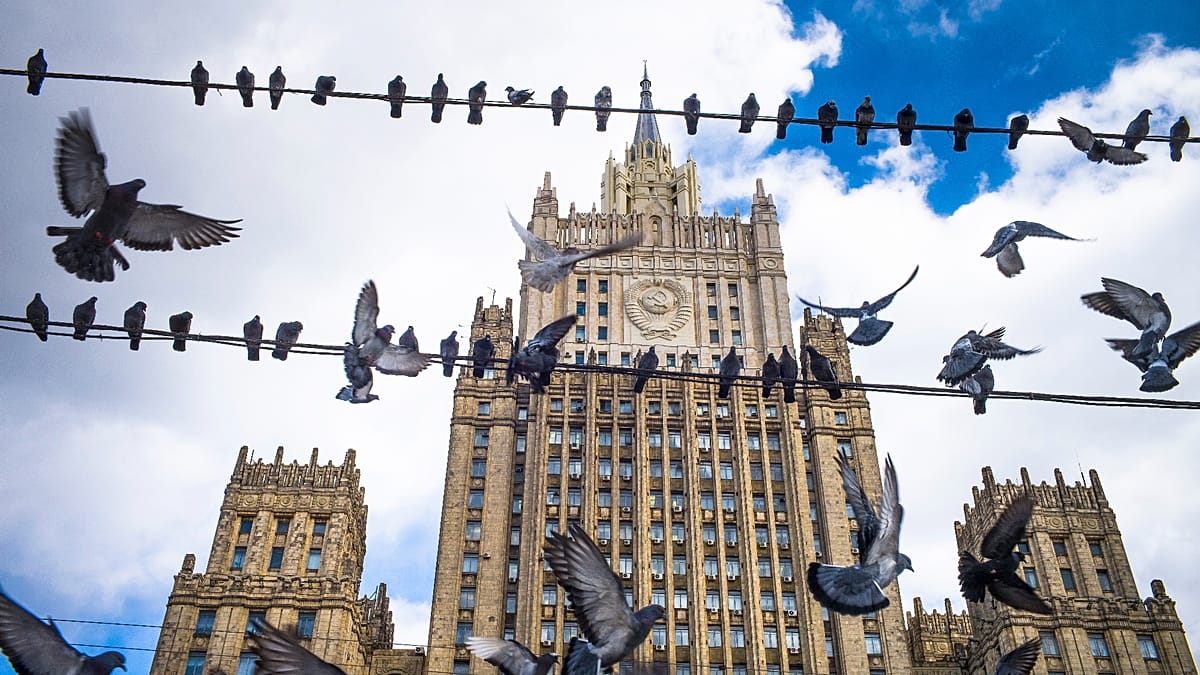 Rússia expulsa diplomatas húngaros em retaliação