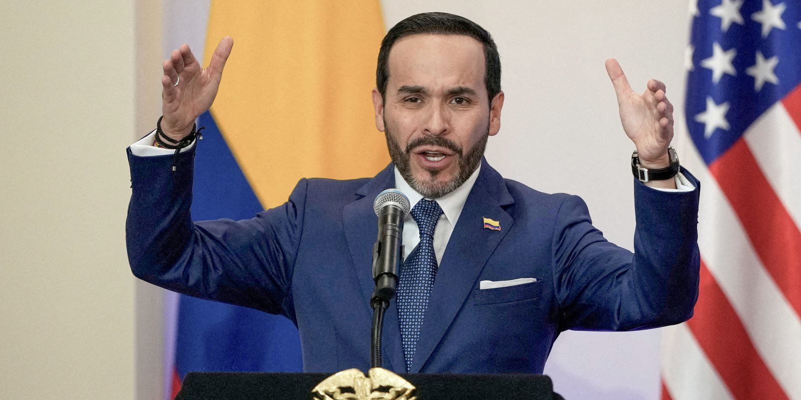 Colômbia assina decreto que criminaliza protestos sociais