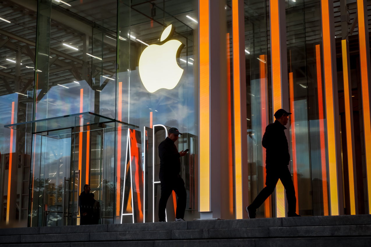 Apple retoma posto de empresa mais valiosa do mundo