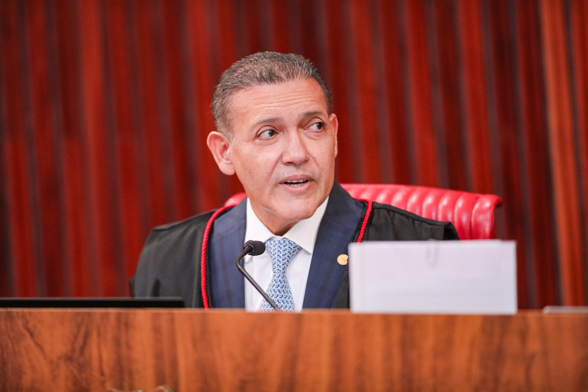 Nunes Marques decide sobre monetização de Flávio Bolsonaro