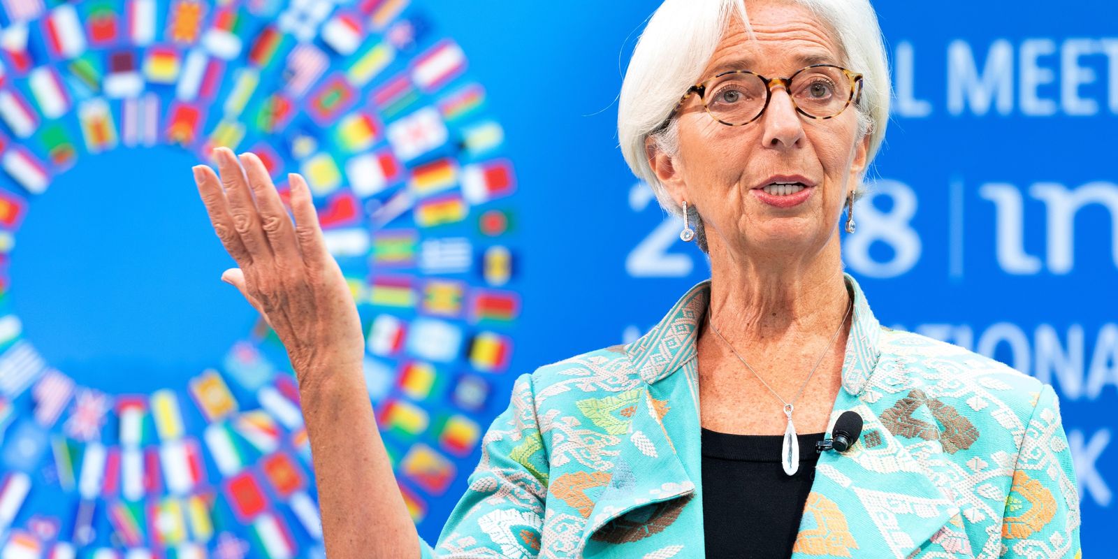 Lagarde renuncia ao BCE em meio a crise e eleições