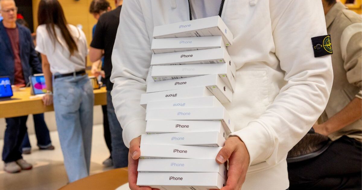 Apple sobe 27% em 2026 e vira refúgio em Wall Street