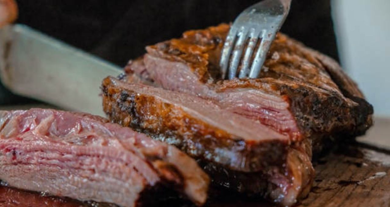 China suspende importação de carne bovina da MBRF