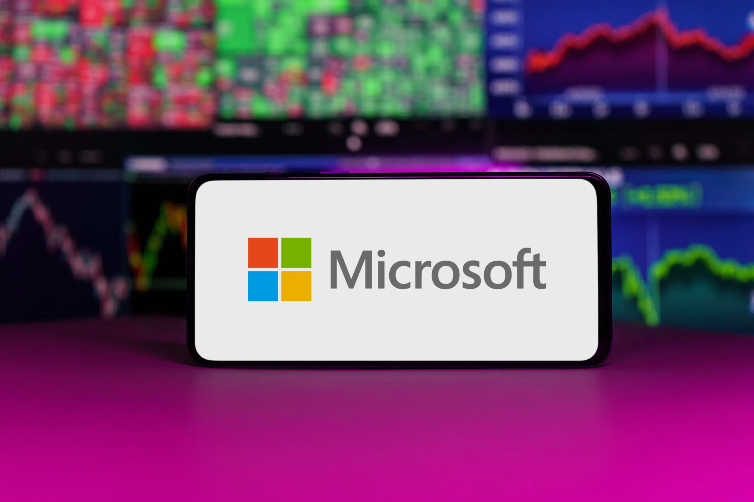 Microsoft oferece demissão voluntária a 60 mil funcionários