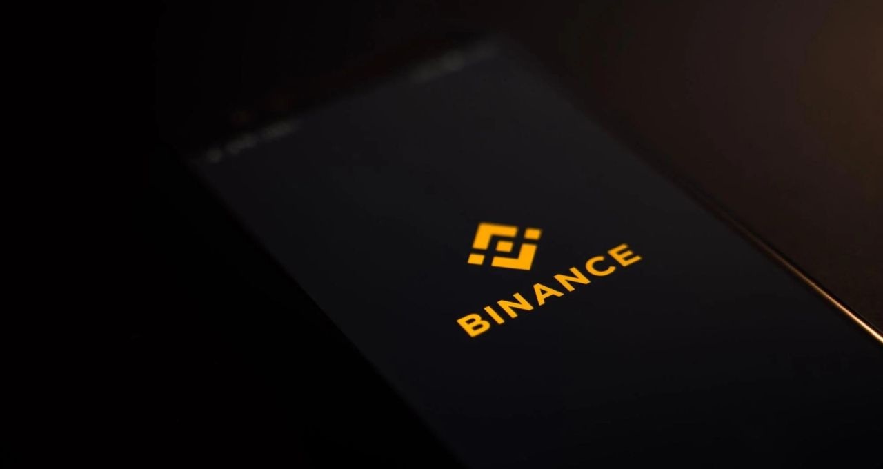 Binance investiga ataque hacker e congela ativos