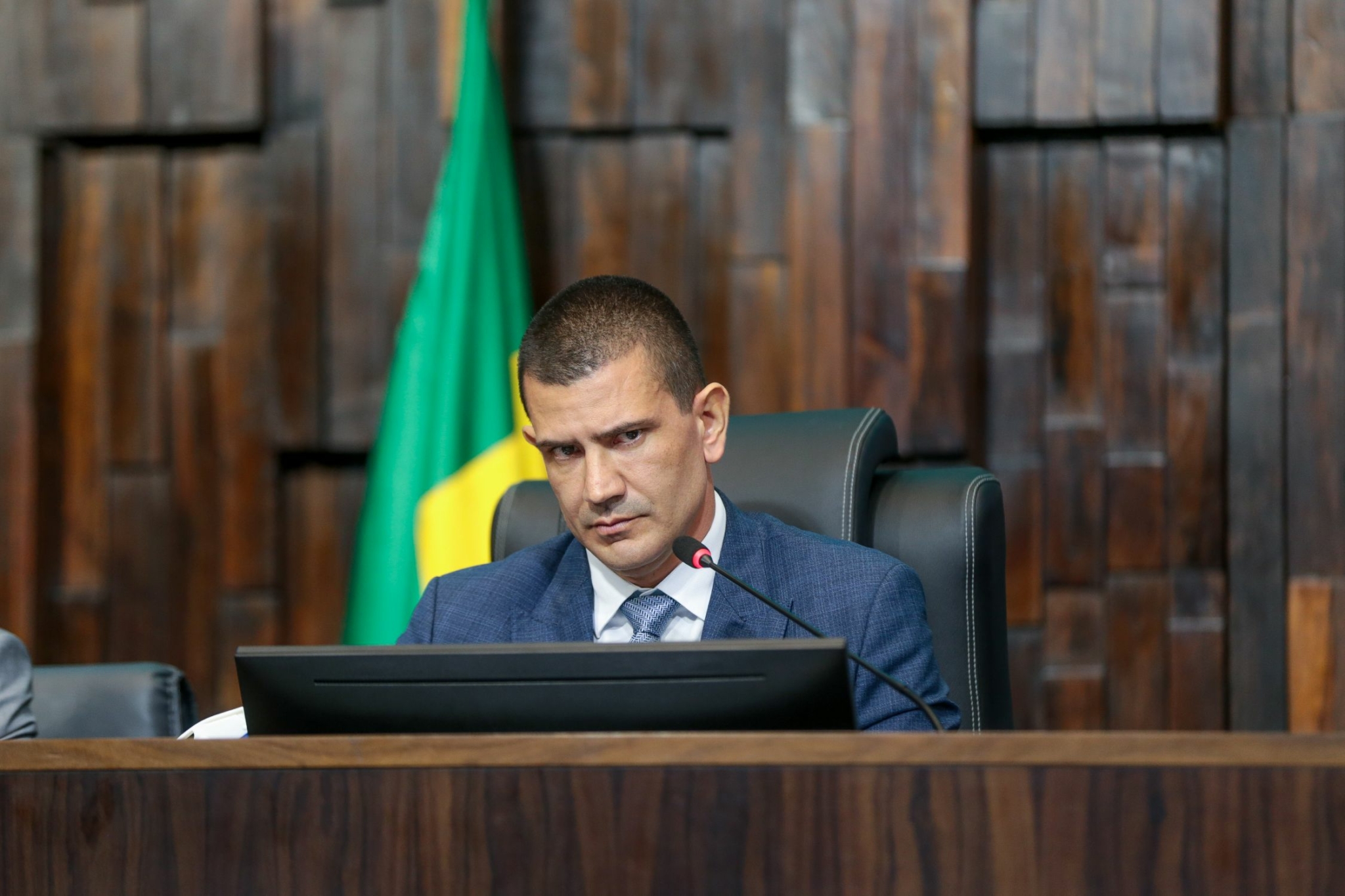 MP-RJ investiga peculato e lavagem em Douglas Ruas