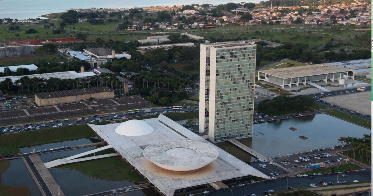 Relação com Congresso eleito será decisiva para Lula ou Flávio