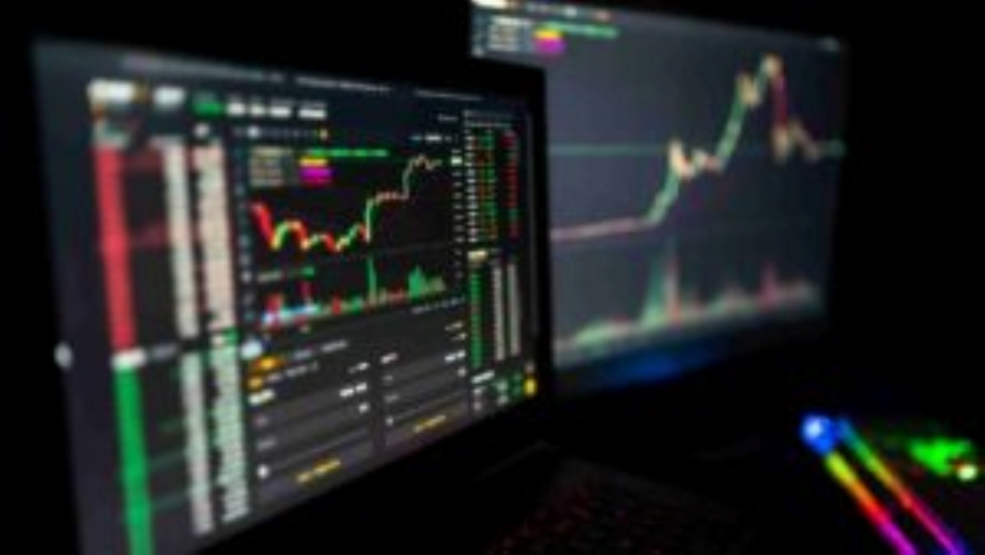 Day trade: Ágora recomenda comprar B3 e vender Vale hoje